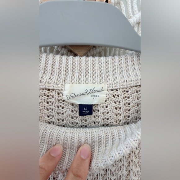 Universal Thread Women's Beige Knit Sweater - Picture 3 of 5